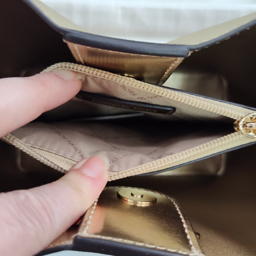 MICHAEL KORS Pratt Medium Metallic Shoulder Bag       PA#199@CMK - Picture 7 of 10